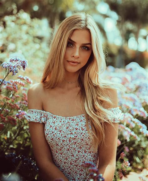 Marina Laswick Beautiful Blonde Beauty Model