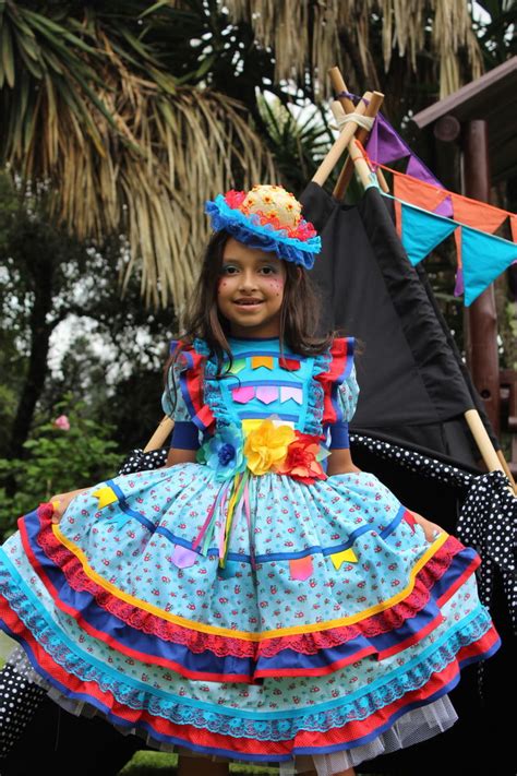 Vestidos De Festa Junina 2017 Pompons Coloridos E Divertidos Para