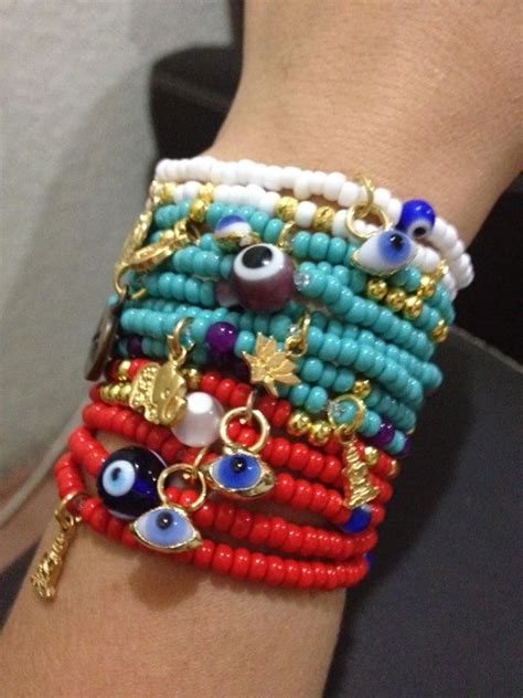 Set De Pulseras De Chaquira Dijes De La Buena Suerte Y Ojos Para La