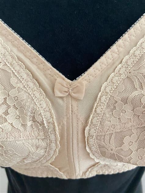 NOS Vintage French DORINA Lace Lingerie Nude Full S Gem