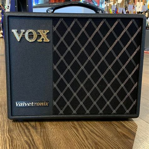 Vox VT20X Valvetronix 20 Watt Hybrid Modelling Combo USED Reverb UK