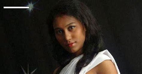 Item Actress Sexy Images Mallu Model Actress Very Hot Boob Image