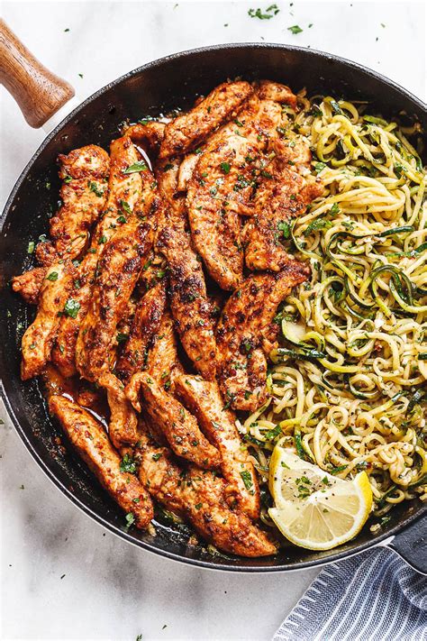 Quick Chicken Dinners: 15 Quick Chicken Dinners Ready in 20 Minutes