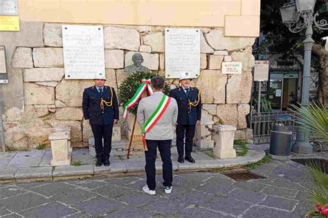 Il Sindaco di Cefalù onora il patriota Salvatore Spinuzza nel 167