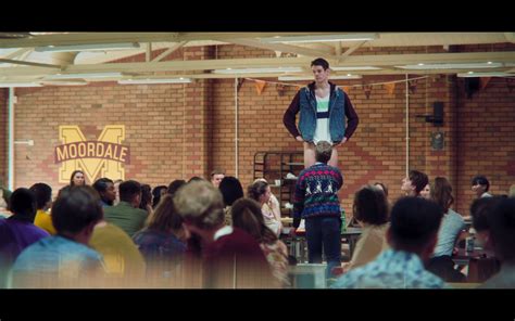 Sex Education 1x01 Connor Swindells Desnudos en películas