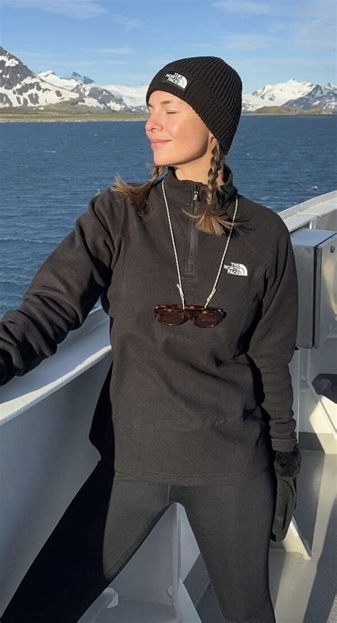 Laura Wontorra Laurachesnok Nude Leaks Onlyfans Fapellino