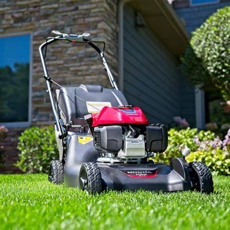 The Best Push Mower To Cut Your Grass With Ease