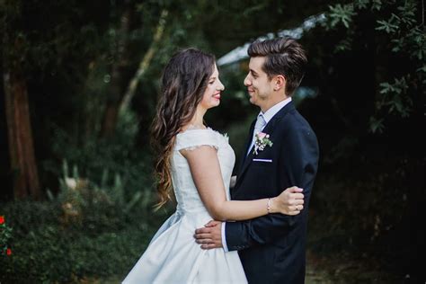 Novias Con Pelo Suelto Tendencias En Peinados De Boda Lluvia De Arroz