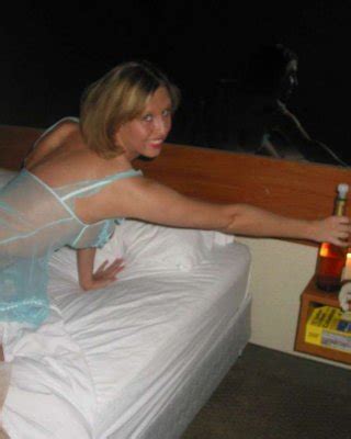 Picture Set Of An Amateur Wife Displaying Her Big Breasts Porn Pictures XXX Photos Sex Images