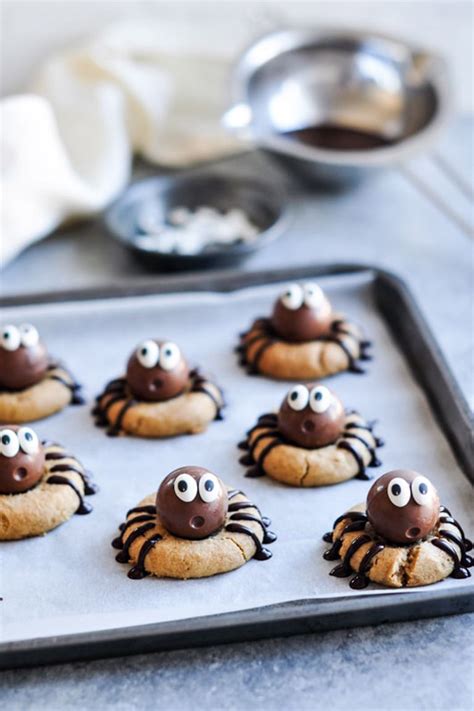 35 Easy Halloween Cookies - Recipes & Ideas for Cute Halloween Cookies