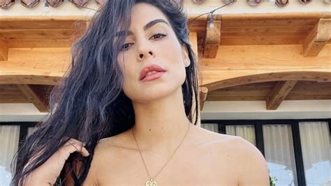 María León tiene el bikini ideal de verano para mujeres mayores a 30 años El Heraldo de México