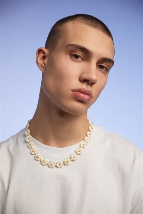 Массивные колье, серьги и браслеты в новой коллекции Beaded Breakfast ...