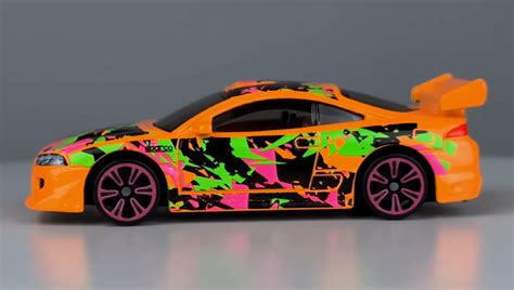 Тематична Машинка Hot Wheels 95 Mitsubishi Eclipse Neon Speeders 1 64 HLH72 HRW71 Orange