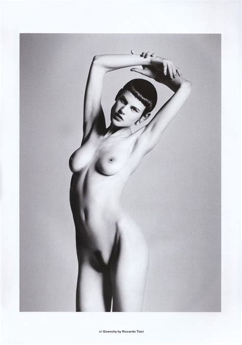 Naked Saskia De Brauw Added 07 19 2016 By Gwen Ariano