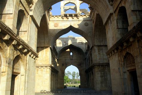 travel magic   chanderi  madhya pradesh famous