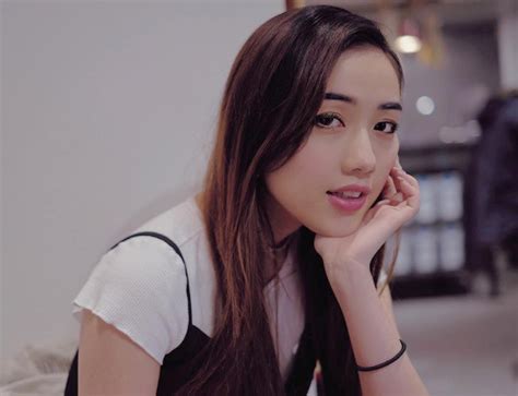 Bao nhiêu hot girl xinh đẹp cá tính và sexy đều sinh năm 1994 đây này