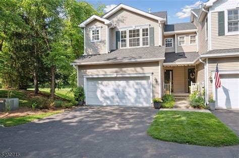 1 Alexandra Way Clinton Nj 08809 Zillow