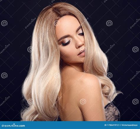 Ombre Blond Curly Hair Beauty Fashion Blonde Woman Portrait Stock Photo Image Of Beige