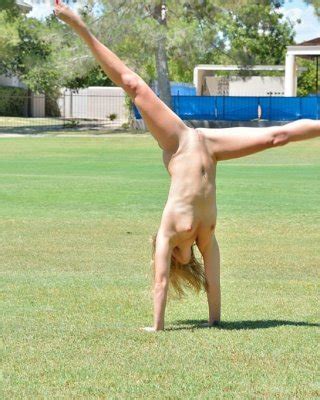 Exhibitionist Does Some Naked Cartwheels In The Park Porn Pictures Xxx Photos Sex Images