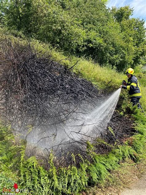 Oö Brennende Böschung in Dietach Fireworld at