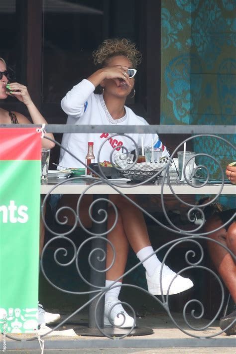 Jasmine Sanders Goldenbarbie Nude OnlyFans Leaks Fappening Page FappeningBook