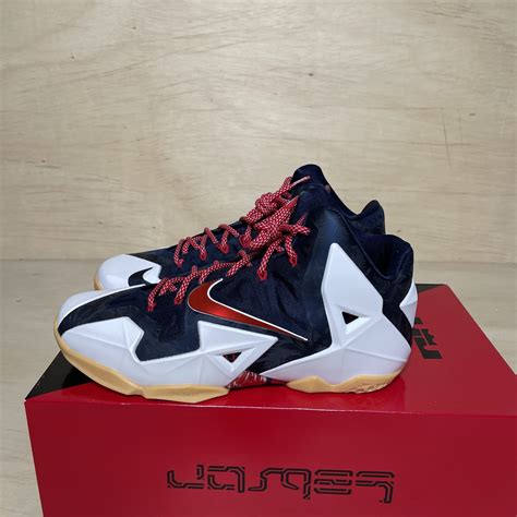 Nike Lebron 11