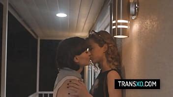 Hermosa Tgirl Se Folla A Una Rubia Xvideos