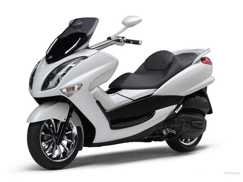 Moto Yamaha 400 Scooter