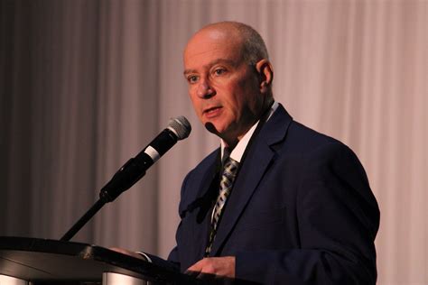 Fort McMurray program makes it easier to recruit, keep newcomers to