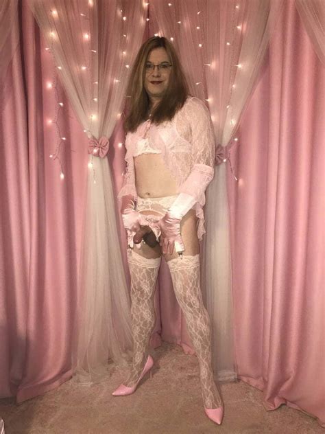 TV Joanie A Mature TV Models And Wears Her Vintage Victoria S Secret Garter Belt Photo 13