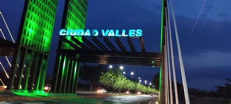 Así quedó la entrada poniente de Ciudad Valles y el bulevar Lázaro