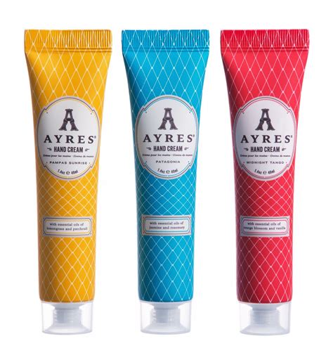 Что нового: летняя коллекция Dior и Chanel, матовые помады Dolce Matte ...