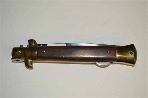 Sold at Auction: Stiletto Kissing Cranes Germany Folding Knife KC48
