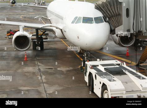 Airbridge Hi Res Stock Photography And Images Alamy