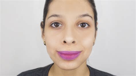 How to Apply Lip Stain (with Pictures) - wikiHow