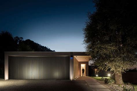 Архитектурная подсветка фасадов представляет собой не только инструмент ...