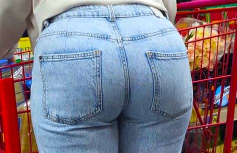 Brunette Bubble Butt Pawg Fills Out Jeans Tight Jeans Forum