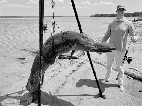 Details Emerge On The World Record Alligator Gar Caught At Sam Rayburn