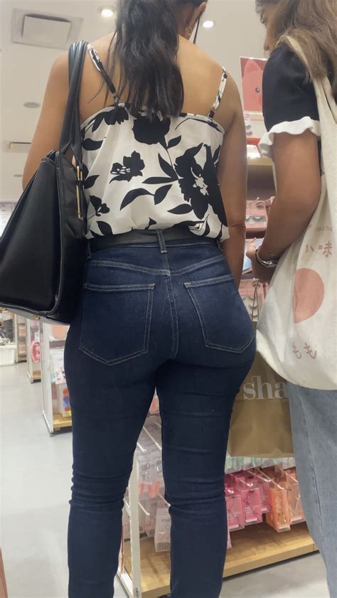 Mexican Milf In Hot Jeans Tight Jeans Forum