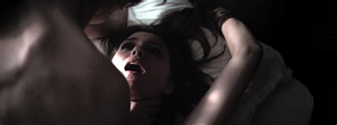 Naked Eleanore Pienta In Asphyxia