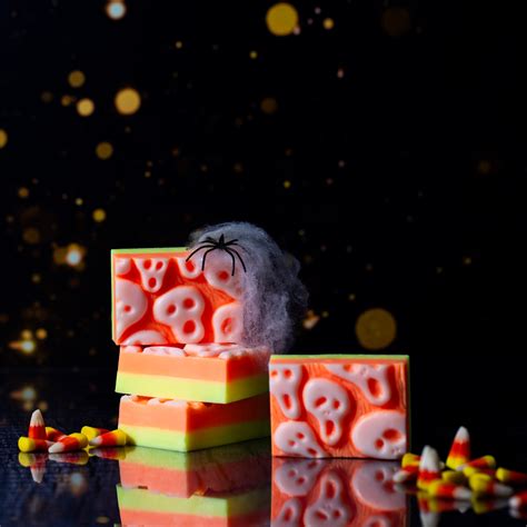 Candy Corn Scream Melt and Pour Soaps – Voyageur Soap & Candle