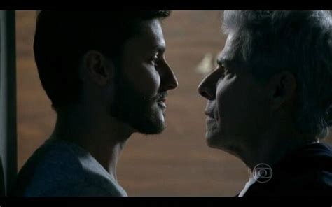 O quase beijo gay de José Mayer e Klebber Toledo Eu espero polêmica