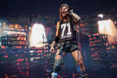 Vid O Fuck Le Rn Fuck Macron Garorock Shaka Ponk Prend Position Lapproche Des