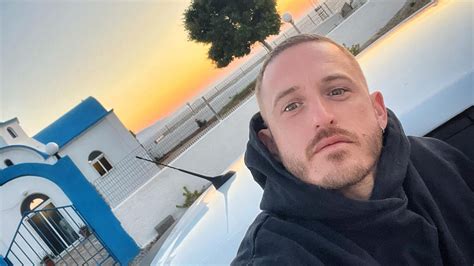 Vivere Con Il Virus Lhiv Stato Una Grande Occasione Per Prendermi Cura Di Me Stesso Gay It