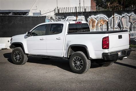 Chevy Colorado Zr2 Vs Toyota Tacoma Trd Pro