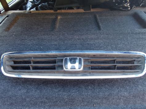 Решетка радиатора Хонда Аккорд 1996, 1500 р. на Honda Accord (5G). Б/у ...
