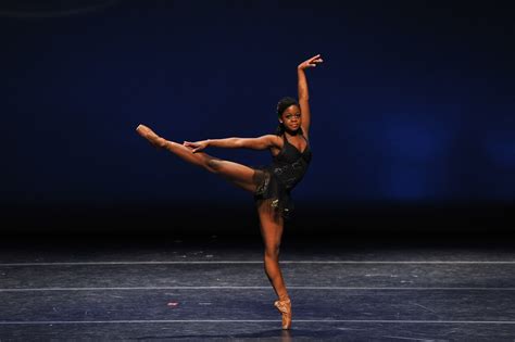 Микаэла де Принс: Балерина водителя, покорившая мир танца своей ...