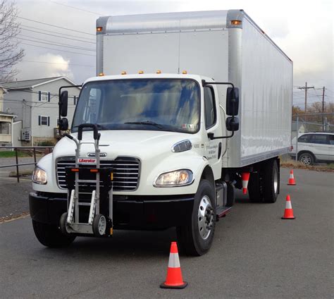 Freightliner M2 Penske Truck Leasing | Trucks, Hand trucks, Truck transport