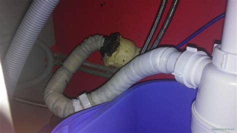 Протекает колено под раковиной - 95 фото