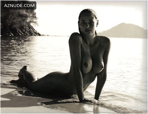 Genevieve Morton Nude From From 2017 Calendar AZNude